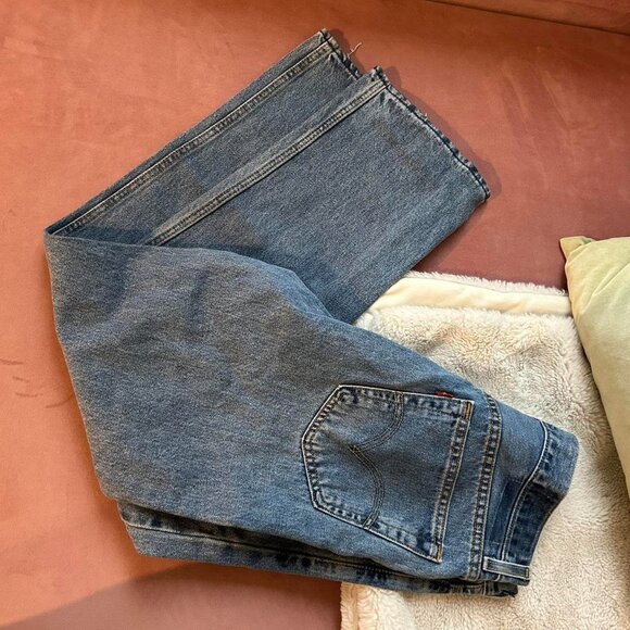 Classic Vintage Levi’s Jeans - Picture 3 of 6